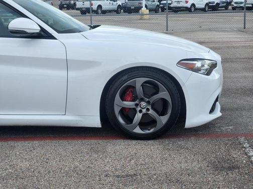 2018 Alfa Romeo Giulia Base