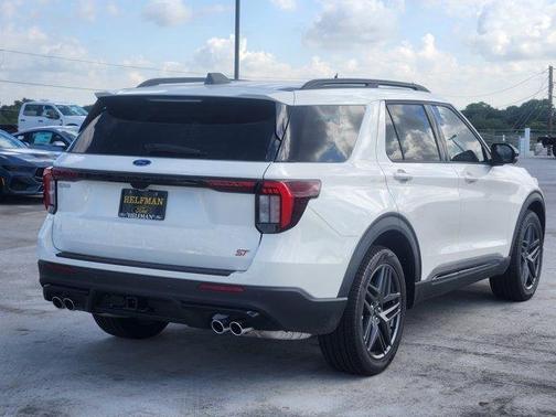 2025 Ford Explorer ST