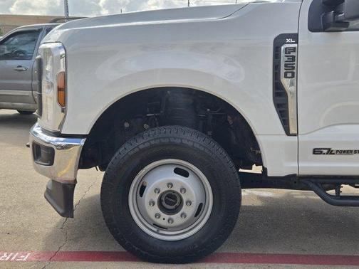 Oxford White 2025 Ford F-350 XL