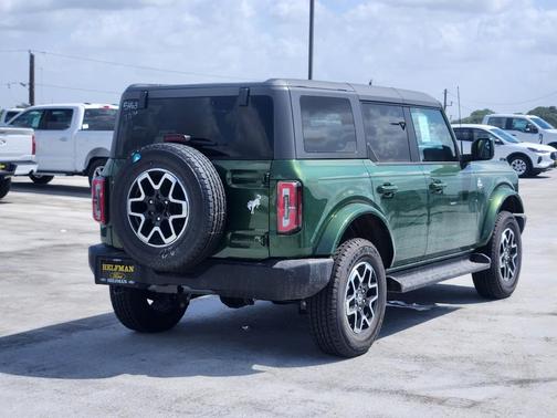 2025 Ford Bronco Outer Banks