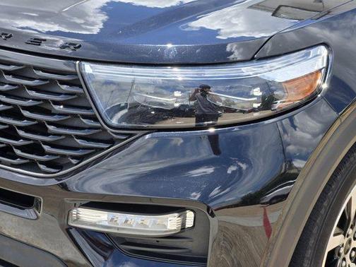 Agate Black Metallic 2023 Ford Explorer ST-Line