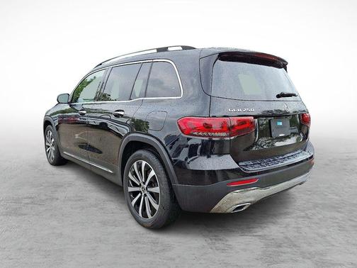 2022 Mercedes-Benz GLB 250 Base 4MATIC
