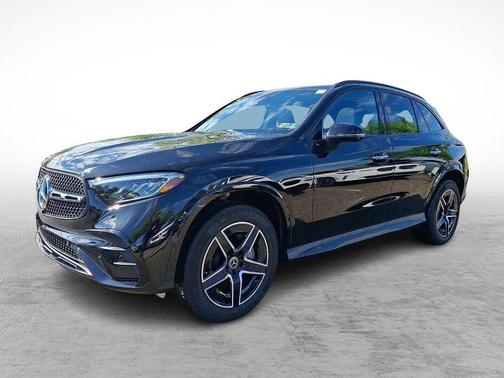 Obsidian Black Metallic 2026 Mercedes-Benz GLC 300 Base 4MATIC