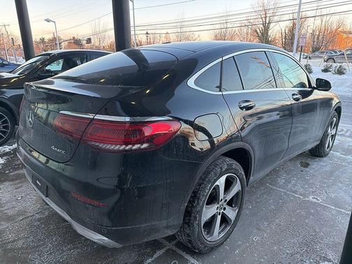2022 Mercedes-Benz GLC 300 4MATIC Coupe