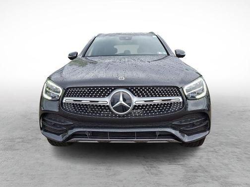 Graphite Gray Metallic 2022 Mercedes-Benz GLC 300 Base 4MATIC