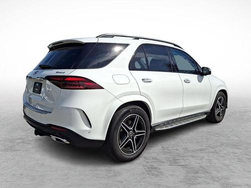 Polar White 2026 Mercedes-Benz GLE 450 4MATIC