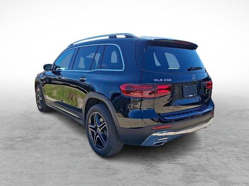 2026 Mercedes-Benz GLB 250 Base 4MATIC