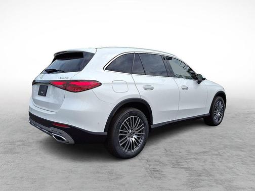 Polar White 2026 Mercedes-Benz GLC 300 Base 4MATIC
