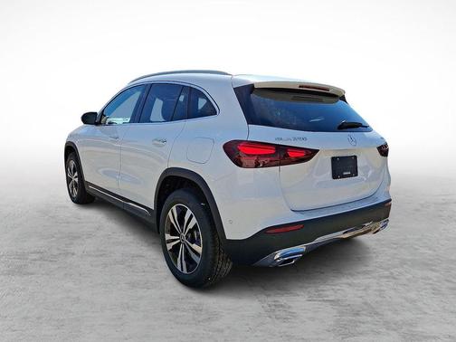 2026 Mercedes-Benz GLA 250 Base 4MATIC