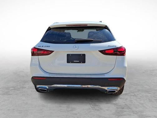 2026 Mercedes-Benz GLA 250 Base 4MATIC
