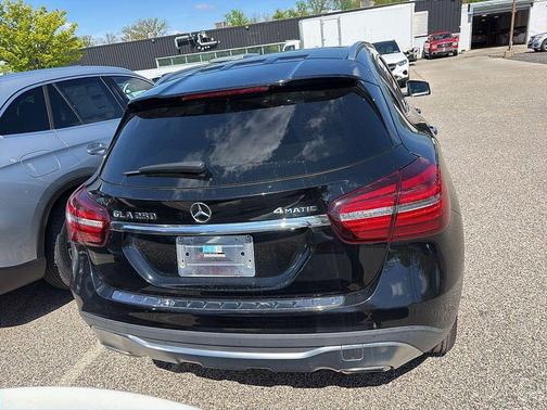 Midnight Black 2020 Mercedes-Benz GLA 250 Base 4MATIC