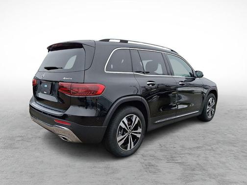 2026 Mercedes-Benz GLB 250 Base 4MATIC