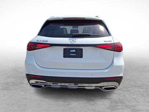 Polar White 2026 Mercedes-Benz GLC 300 Base 4MATIC