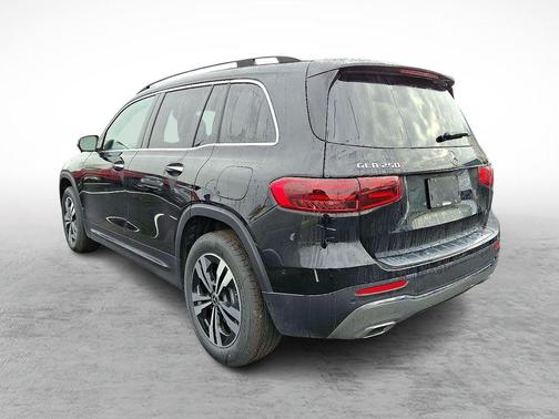 2026 Mercedes-Benz GLB 250 Base 4MATIC