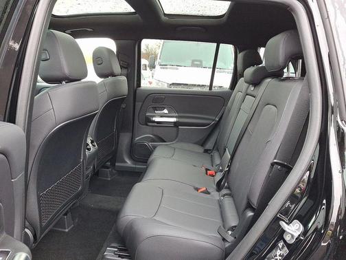 2026 Mercedes-Benz GLB 250 Base 4MATIC