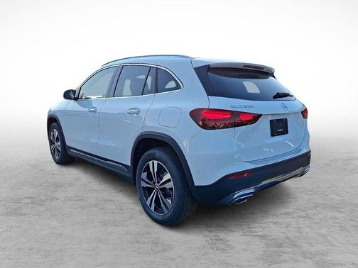2026 Mercedes-Benz GLA 250 Base 4MATIC