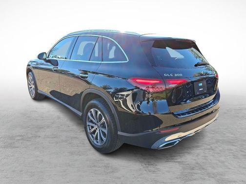 2025 Mercedes-Benz GLC 300 Base 4MATIC