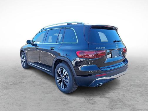 2026 Mercedes-Benz GLB 250 Base 4MATIC