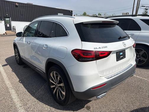 Polar White 2021 Mercedes-Benz GLA 250 Base 4MATIC