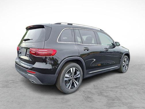 2026 Mercedes-Benz GLB 250 Base 4MATIC