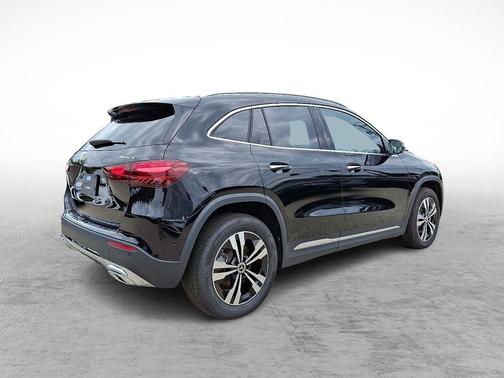 2025 Mercedes-Benz GLA 250 Base 4MATIC