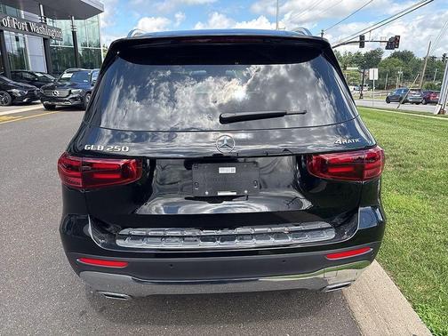 2025 Mercedes-Benz GLB 250 Base 4MATIC