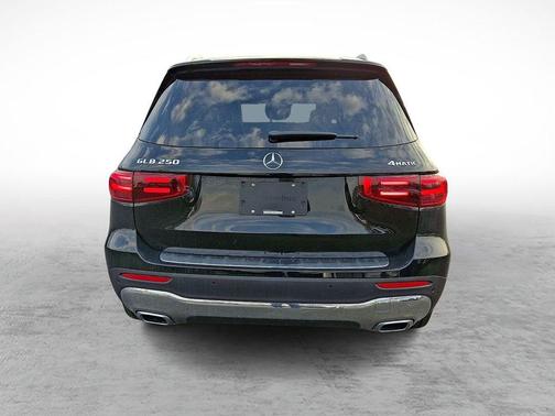 2026 Mercedes-Benz GLB 250 Base 4MATIC