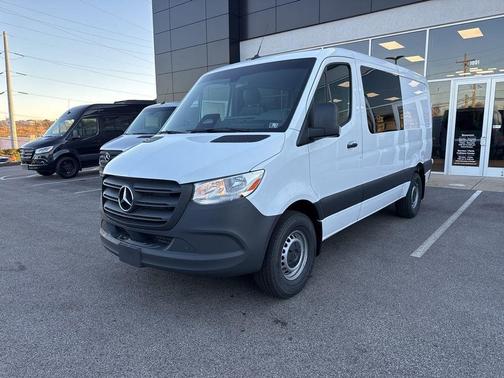 2025 Mercedes-Benz Sprinter 2500 144 WB Standard Roof Crew