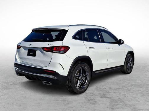 2022 Mercedes-Benz GLA 250 Base 4MATIC