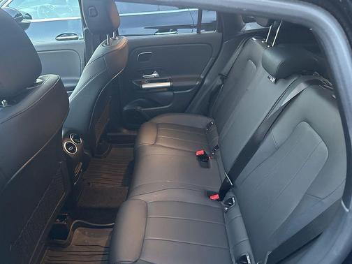 2025 Mercedes-Benz GLA 250 Base 4MATIC