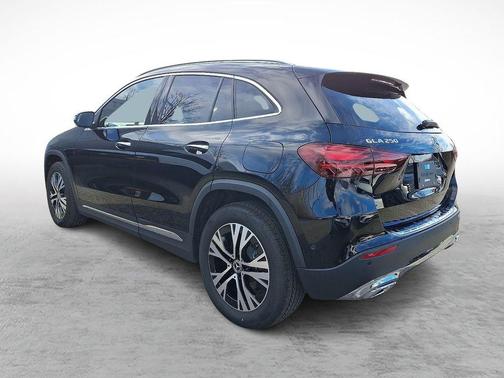 2025 Mercedes-Benz GLA 250 Base 4MATIC