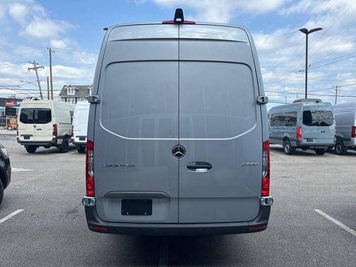 2025 Mercedes-Benz Sprinter 2500 High Roof