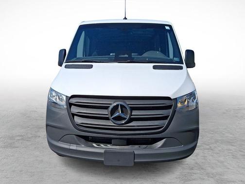 Arctic White 2026 Mercedes-Benz Sprinter 2500
