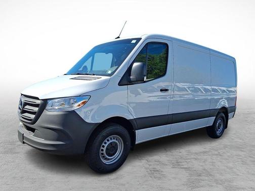 Arctic White 2026 Mercedes-Benz Sprinter 2500