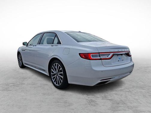 2017 Lincoln Continental Select