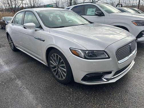 2017 Lincoln Continental Select