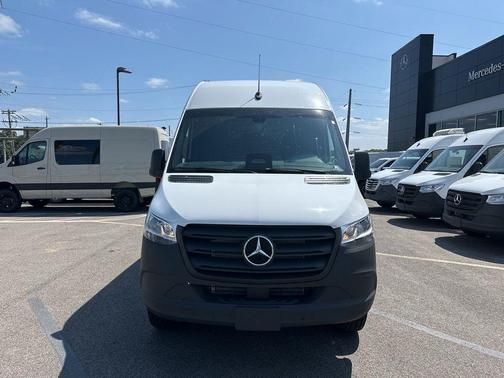 2025 Mercedes-Benz Sprinter 2500 Standard Roof