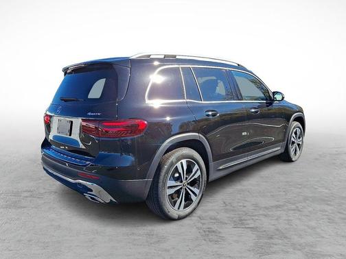 2026 Mercedes-Benz GLB 250 Base 4MATIC