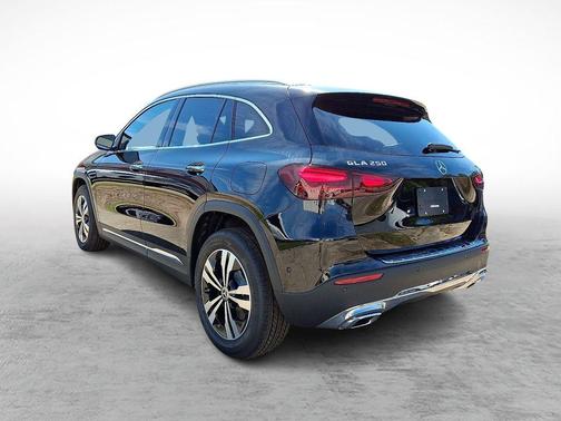 Black 2026 Mercedes-Benz GLA 250 Base 4MATIC