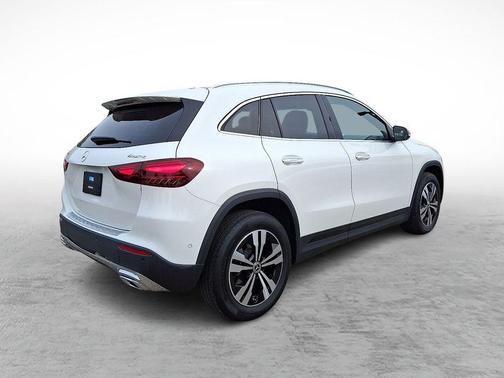 2025 Mercedes-Benz GLA 250 Base 4MATIC