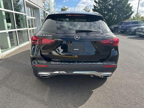 2025 Mercedes-Benz GLA 250 Base 4MATIC