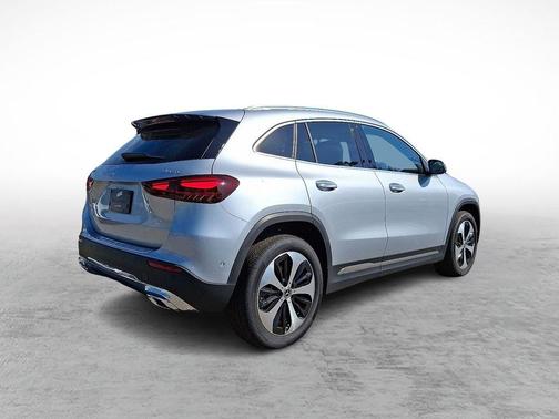 2025 Mercedes-Benz GLA 250 Base 4MATIC