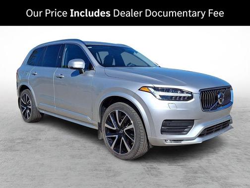 Bright Silver Metallic 2022 Volvo XC90 T6 Momentum 7 Passenger
