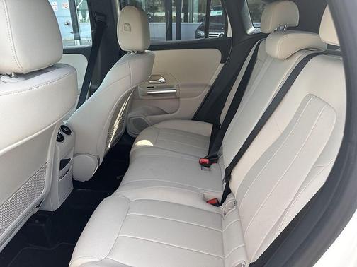 2025 Mercedes-Benz GLA 250 Base 4MATIC