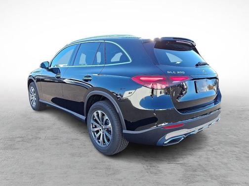 2026 Mercedes-Benz GLC 300 Base 4MATIC
