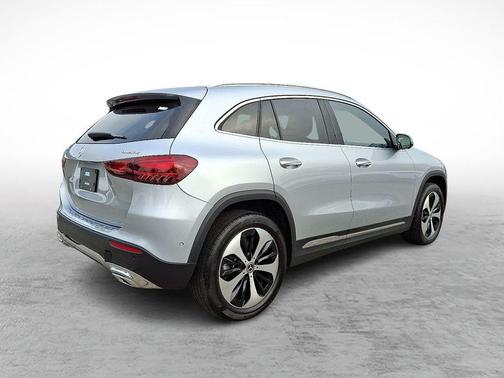 2025 Mercedes-Benz GLA 250 Base 4MATIC