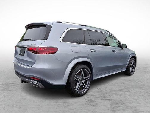2025 Mercedes-Benz GLS 450 4MATIC