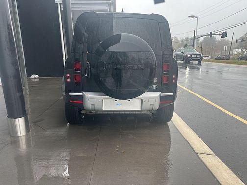 2023 Land Rover Defender 90 S