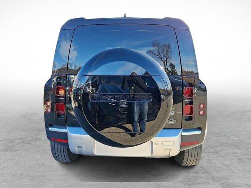 2023 Land Rover Defender 90 S