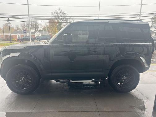 2023 Land Rover Defender 90 S